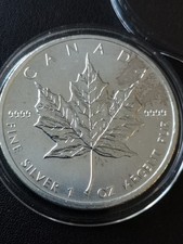 Canadian Maple 2011 .9999 silver 5 Dollar coin 1 Troy Ounce 562