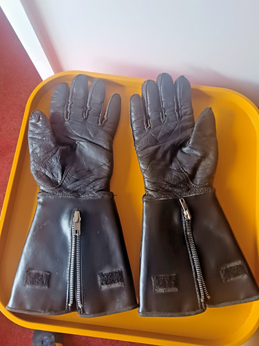 Vintage black leather gauntlet - vintage,black,leather,