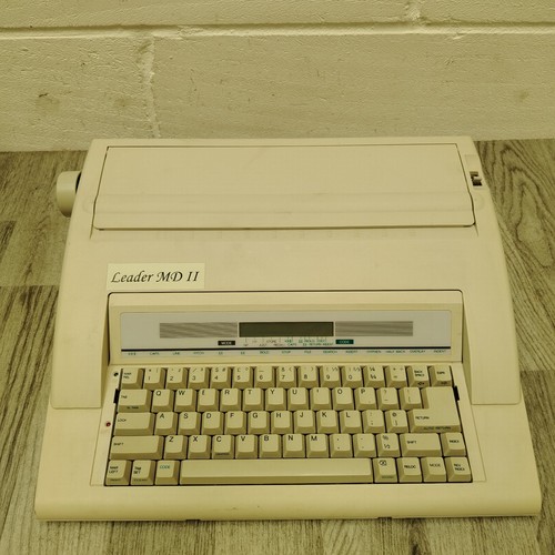 Vintage leader 11v portable - vintage,