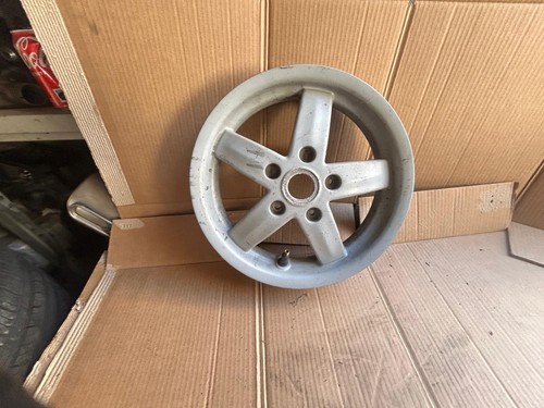 Vespa 125 front wheel - 125,
