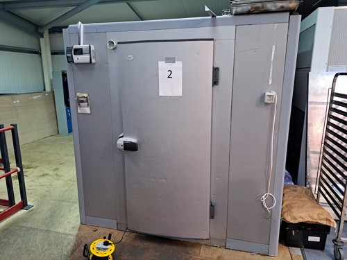 Walk fridge cold room - walk,