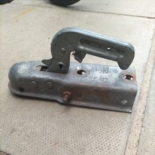 Trailer Hitch Towing Coupler Mount - 750KG    Used.