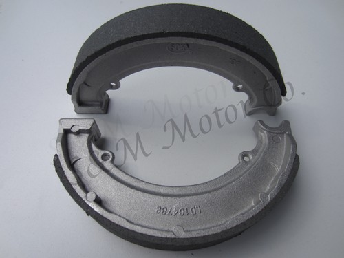 Rear front brake shoes - front, bsa