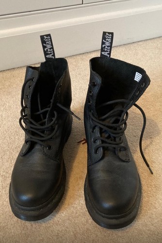 Pair black doc - martins, air