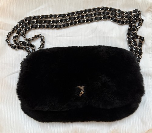 Chanel classique rabbit fur - chanel,