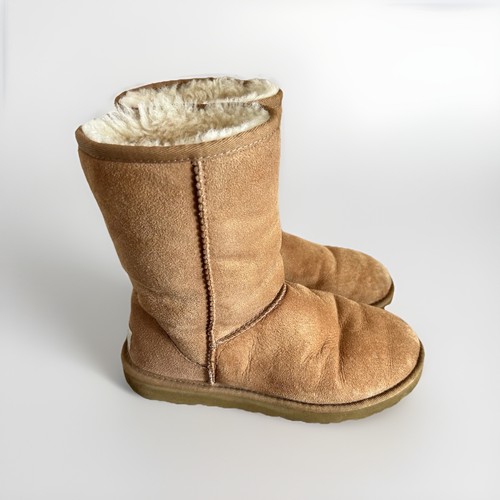 Ugg australia 5825 classic - australia, s/n