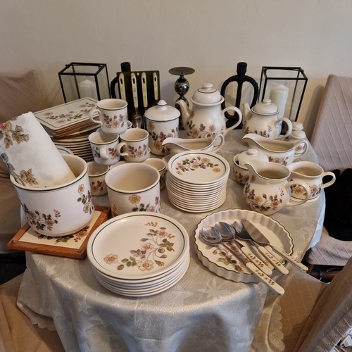 Crockery job lot - crockery,