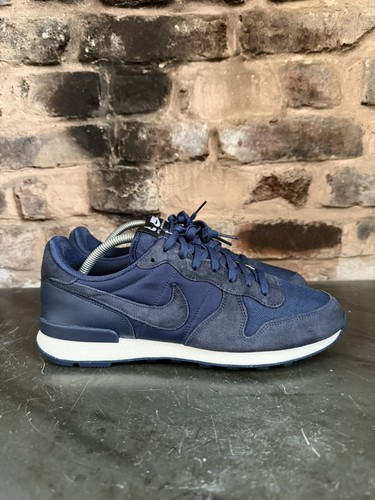 Rare nike internationalist - v,