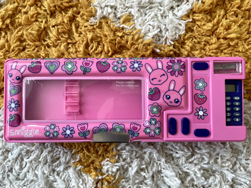 Smiggle pop out - smiggle, compartments