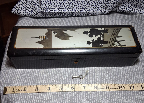 Japanese black lacquer trinket - japanese,