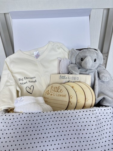 Baby shower gift hamper big - gift, hamper.
