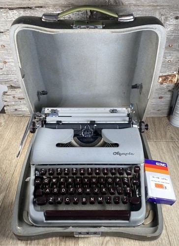 Olympia deluxe manual - olympia,