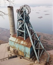 Pit Head Mine.. Model Railway Scenery. N-gauge