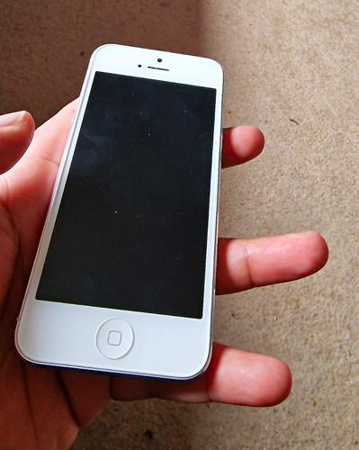 Apple iphone 16gb - 4in, gsm