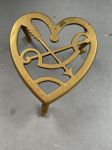 Vintage brass trivet - trivet,