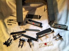 HORNBY ASSORTED BUILDINGS, PLATFORM, FOOTBRIDGE, SHED, SIGNALS ETC