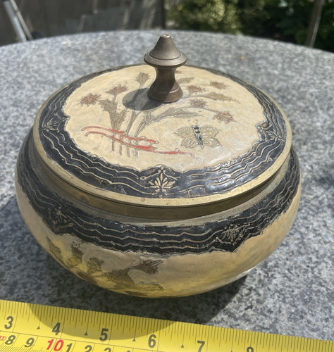 Lidded brass trinket box - lidded, with
