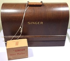 Antique Singer Sewing Machine With Wooden Case