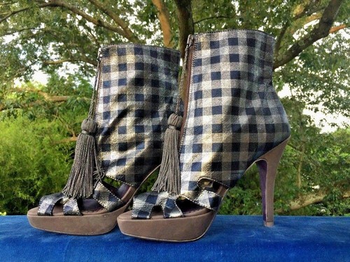 Poetic licence plaid - poetic, &