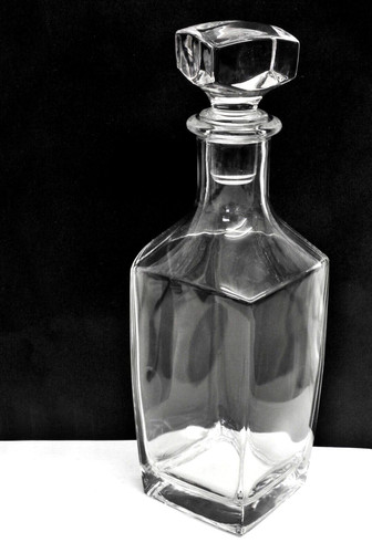 Elegant glass spirit decanter - elegant,