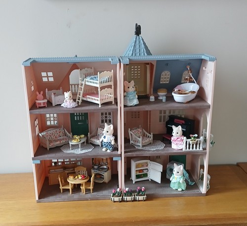 Sylvanian families deluxe - families,