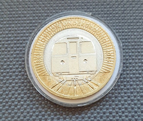 2013 london underground train - london,