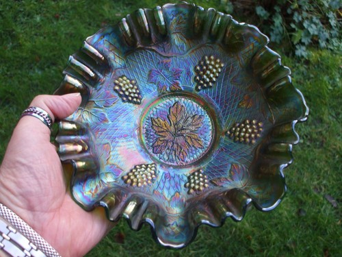 Carnival glass fenton emerald - carnival,