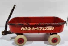 VINTAGE 4" Metal Radio Flyer