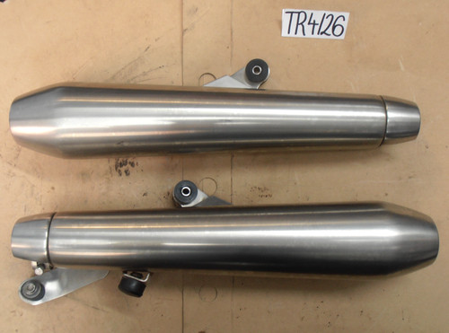 Triumph street twin 900 left - triumph,