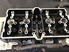 Kawasaki GPX750 Cylinder Head