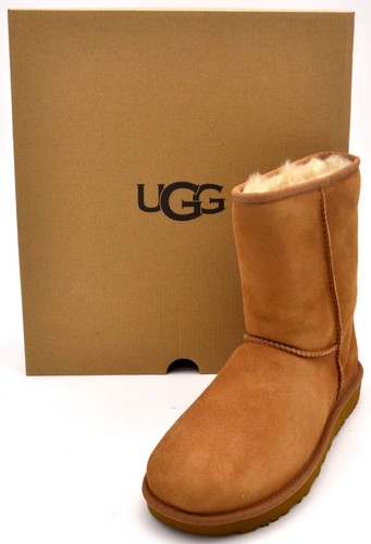 Ugg womens classic short - womens, ii