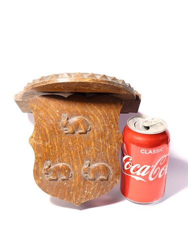 19thc hand carved - 6",