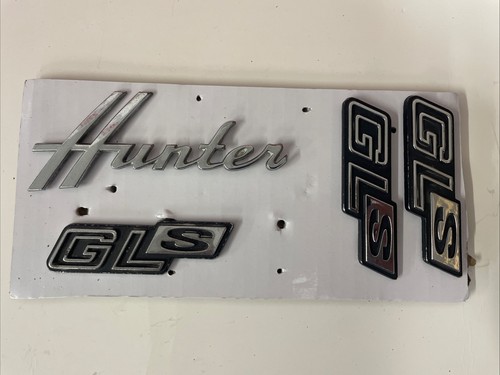 Hillman hunter gls badge set - gls,