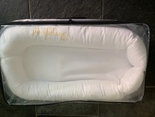 Baby Sleepyhead Deluxe + POD 0-8 months in white With Carrrier