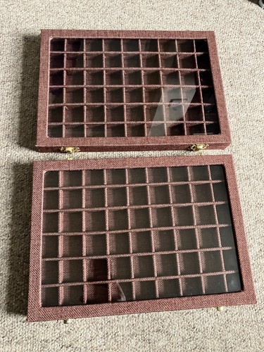 Pin display cases orderly - 2,