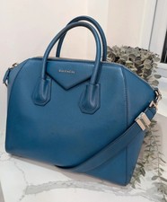 Givenchy Medium Antigona bag