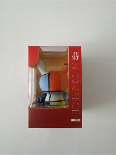 Kidrobot figure met showpiece - figure,