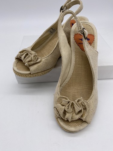Rocket dog burlap - tan, open