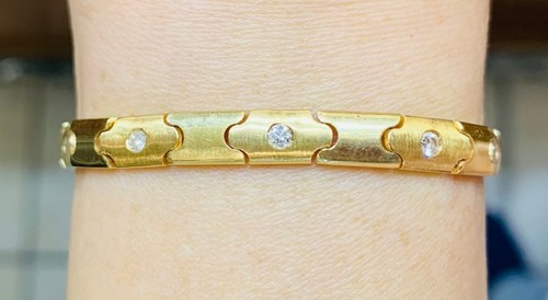 18k solid yellow gold - yellow, line