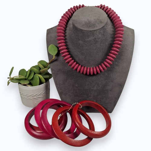 Pink wooden bead necklace - bead,
