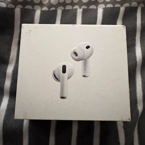 Apple airpods pro - pro, never