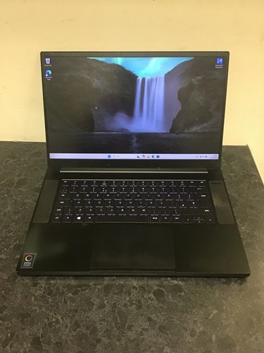 Razer blade 15 - ,