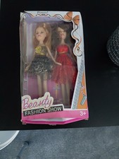 2 Dolls  ( Beauty Fashion Show