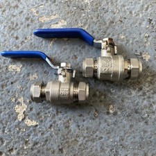 Pair of 15mm Lever Valves Full Bore Hot & Cold Ball Type Shut Off Universal  