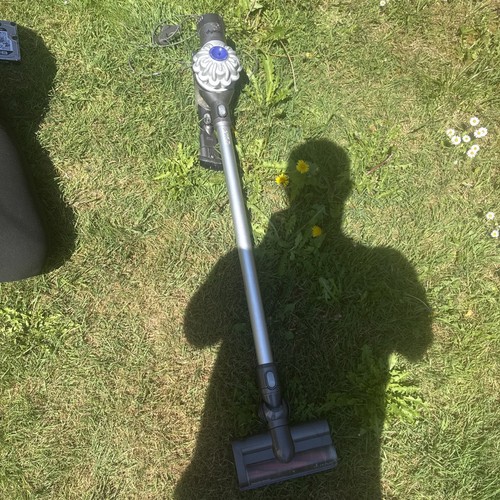 Dyson cordless stick - cordless,