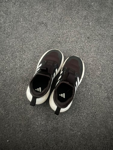 Kids adidas trainers - trainers., size