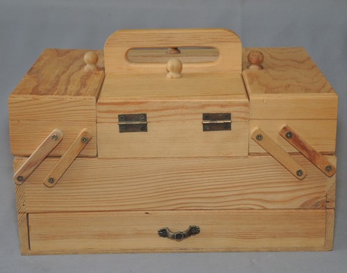 Wooden tier cantilever - wooden,