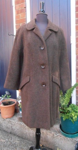 Ladies vintage brown llama - vintage,