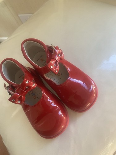 Andanines girls red paint shoe - red,