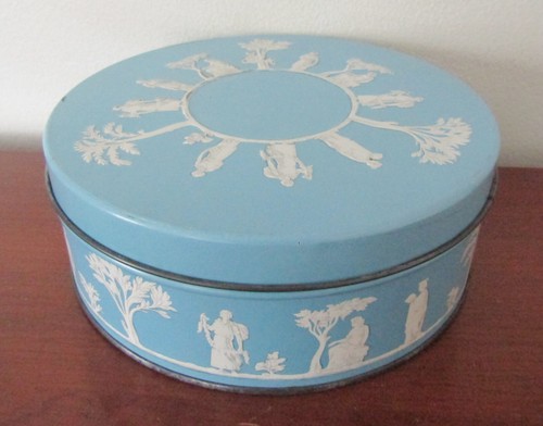 Vintage wedgewood style round - vintage,